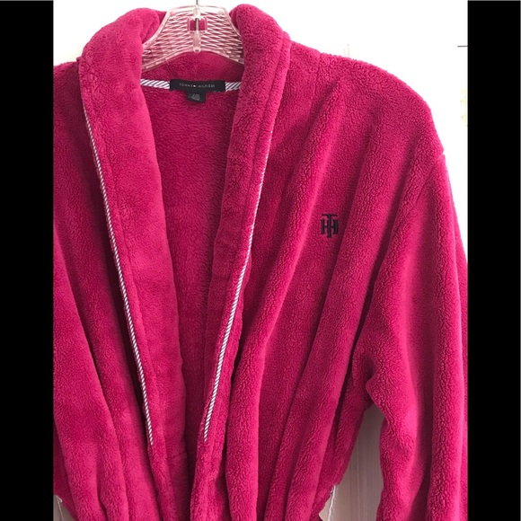 Tommy Hilfiger fuschia pink plush robe - Picture 2 of 15